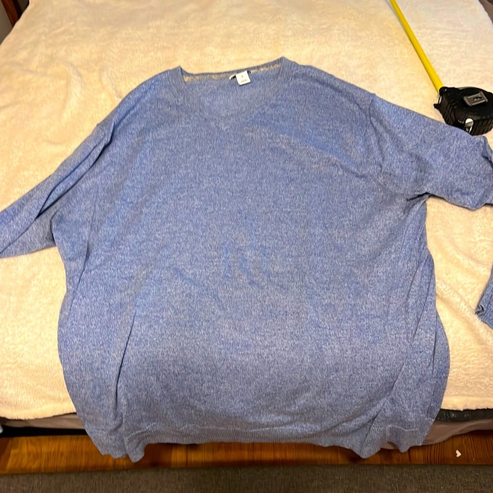 Men's Xl light weight Vneck sweater
